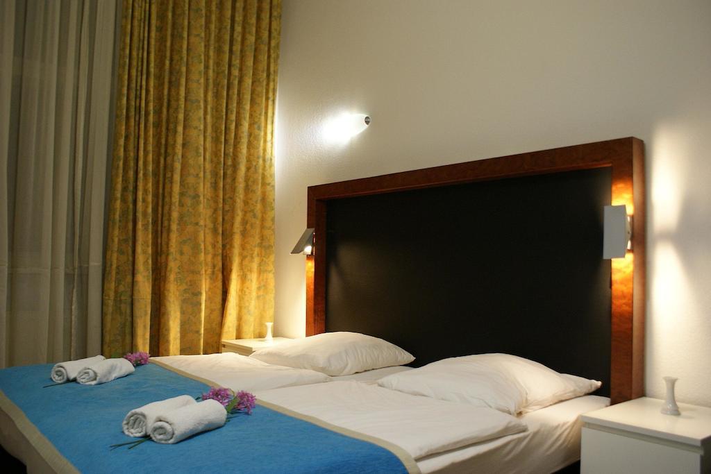 Hotel Garni Aaberna Berlín Pokoj fotografie
