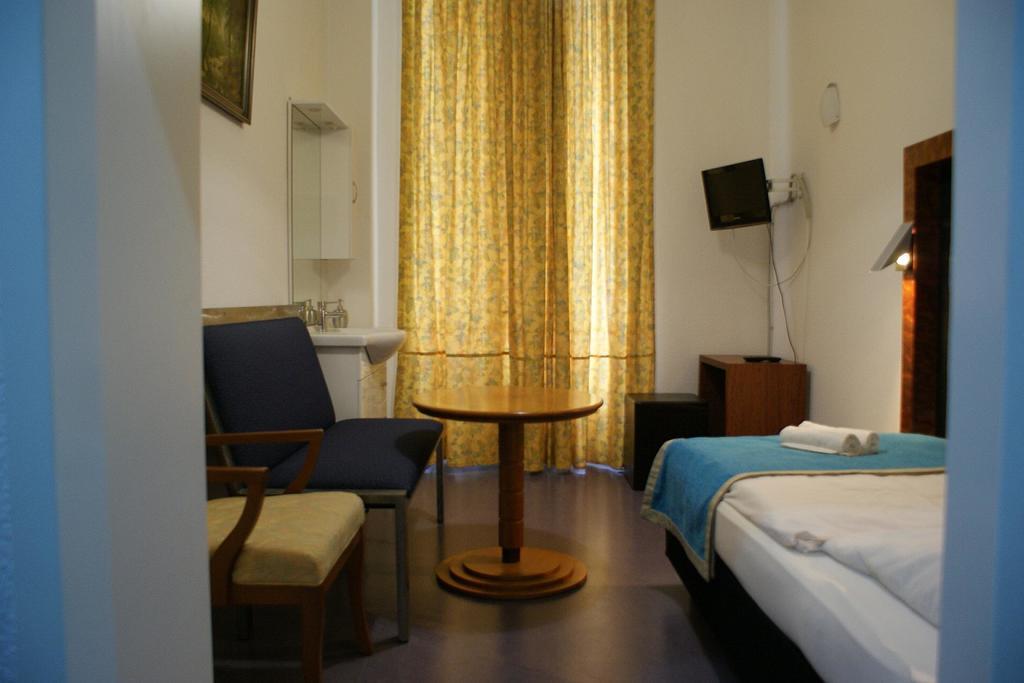 Hotel Garni Aaberna Berlín Pokoj fotografie