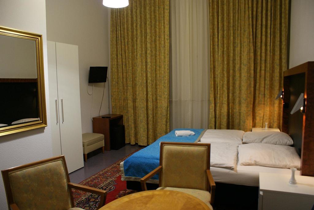 Hotel Garni Aaberna Berlín Pokoj fotografie